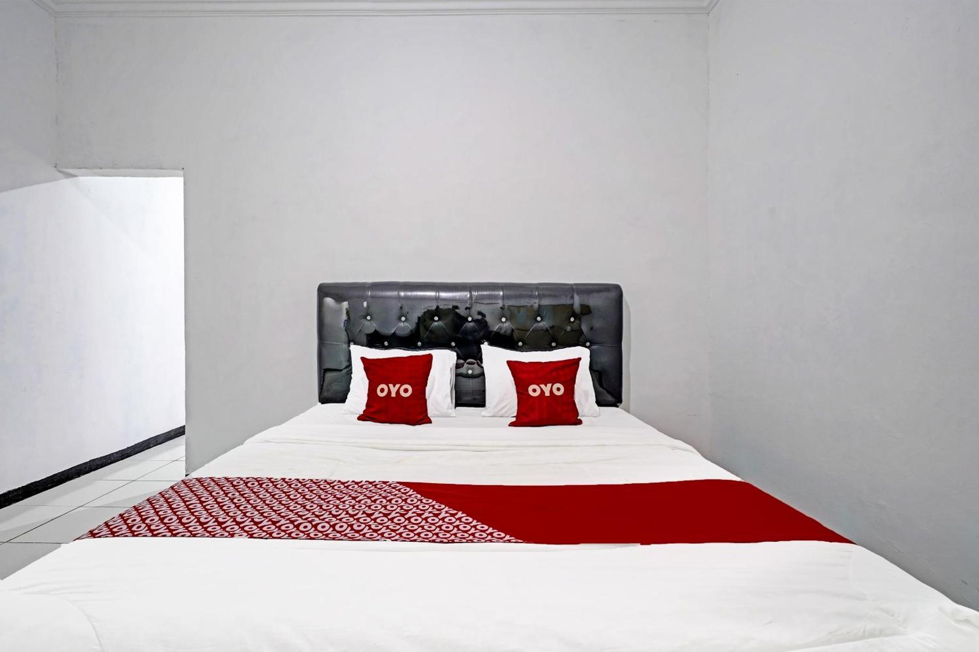 Oyo 91334 Permata Papua Guest House Pameungpeuk  Luaran gambar