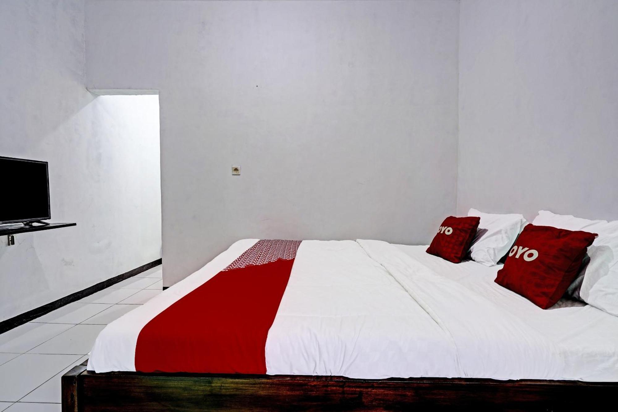 Oyo 91334 Permata Papua Guest House Pameungpeuk  Luaran gambar