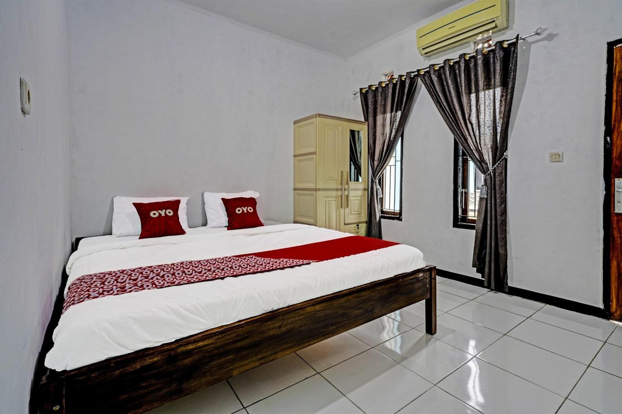Oyo 91334 Permata Papua Guest House Pameungpeuk  Luaran gambar