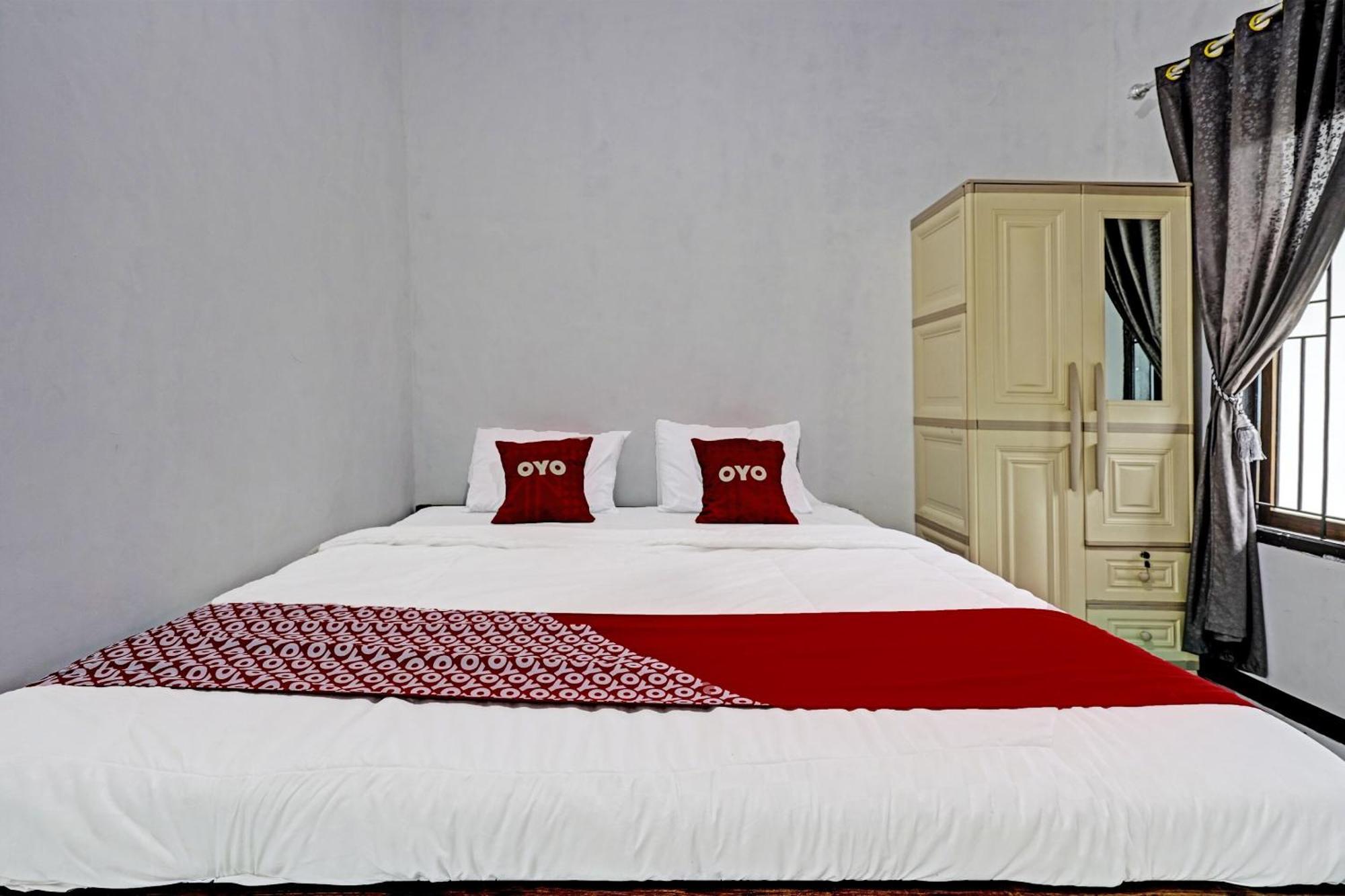Oyo 91334 Permata Papua Guest House Pameungpeuk  Luaran gambar