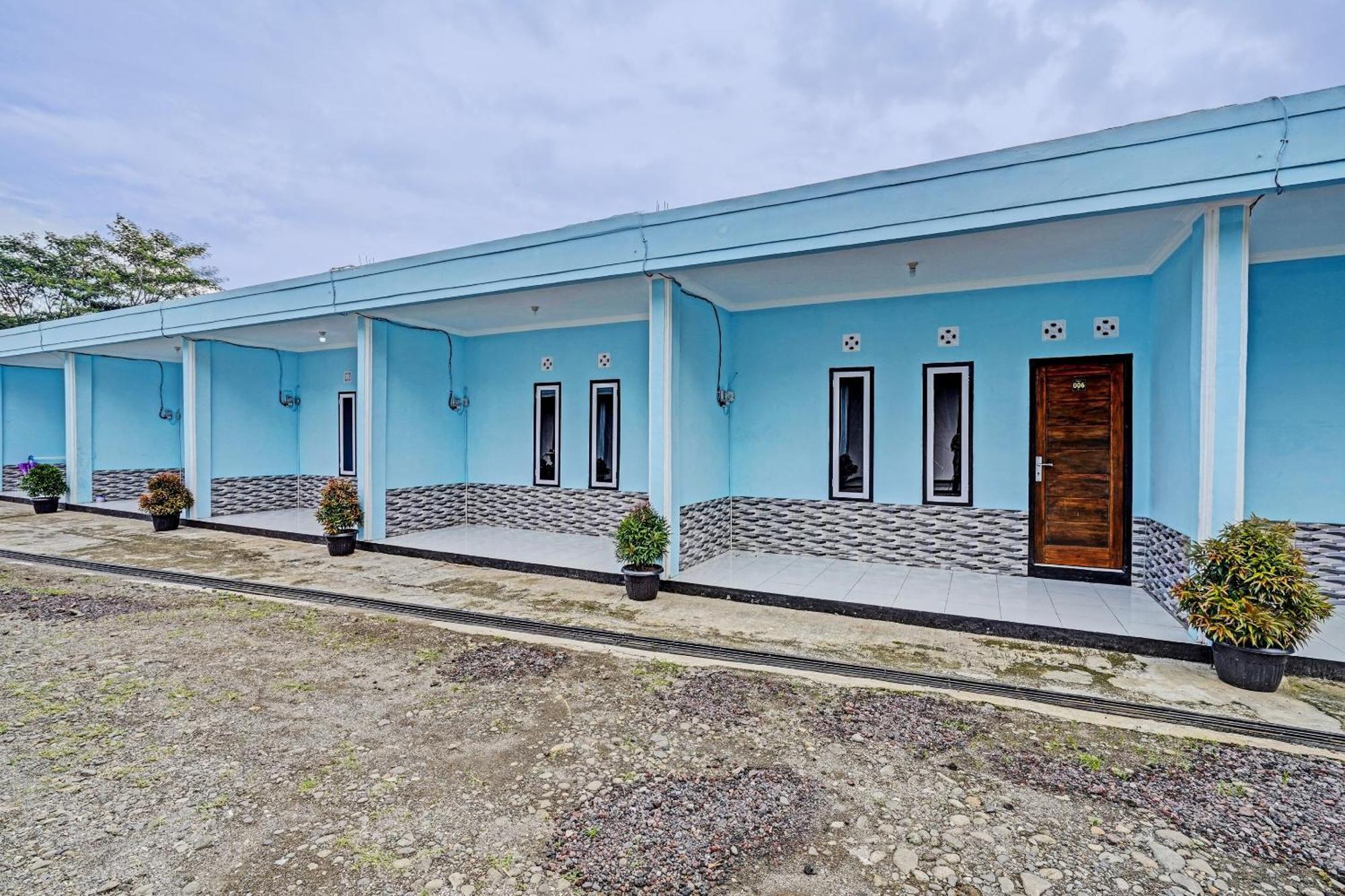 Oyo 91334 Permata Papua Guest House Pameungpeuk  Luaran gambar